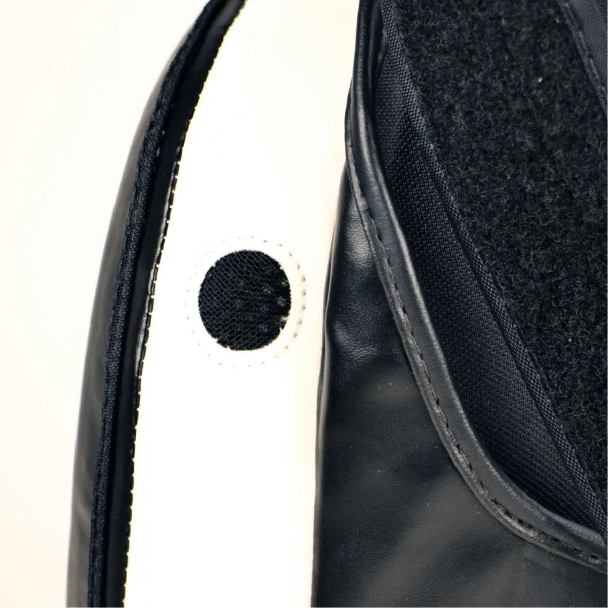 Fairtex TP3 Deluxe Thigh Pads Black
